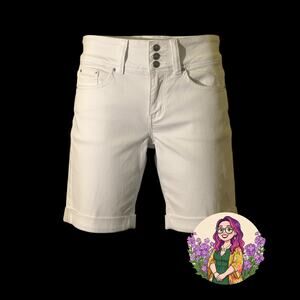Royalty WannaBettaButt White Denim Bermuda Shorts Womens 6P Triple Button Summer